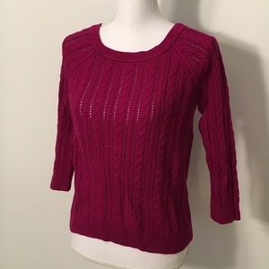 LAST CHANCE AMERICAN EAGLE MAGENTA KNIT SWEATER